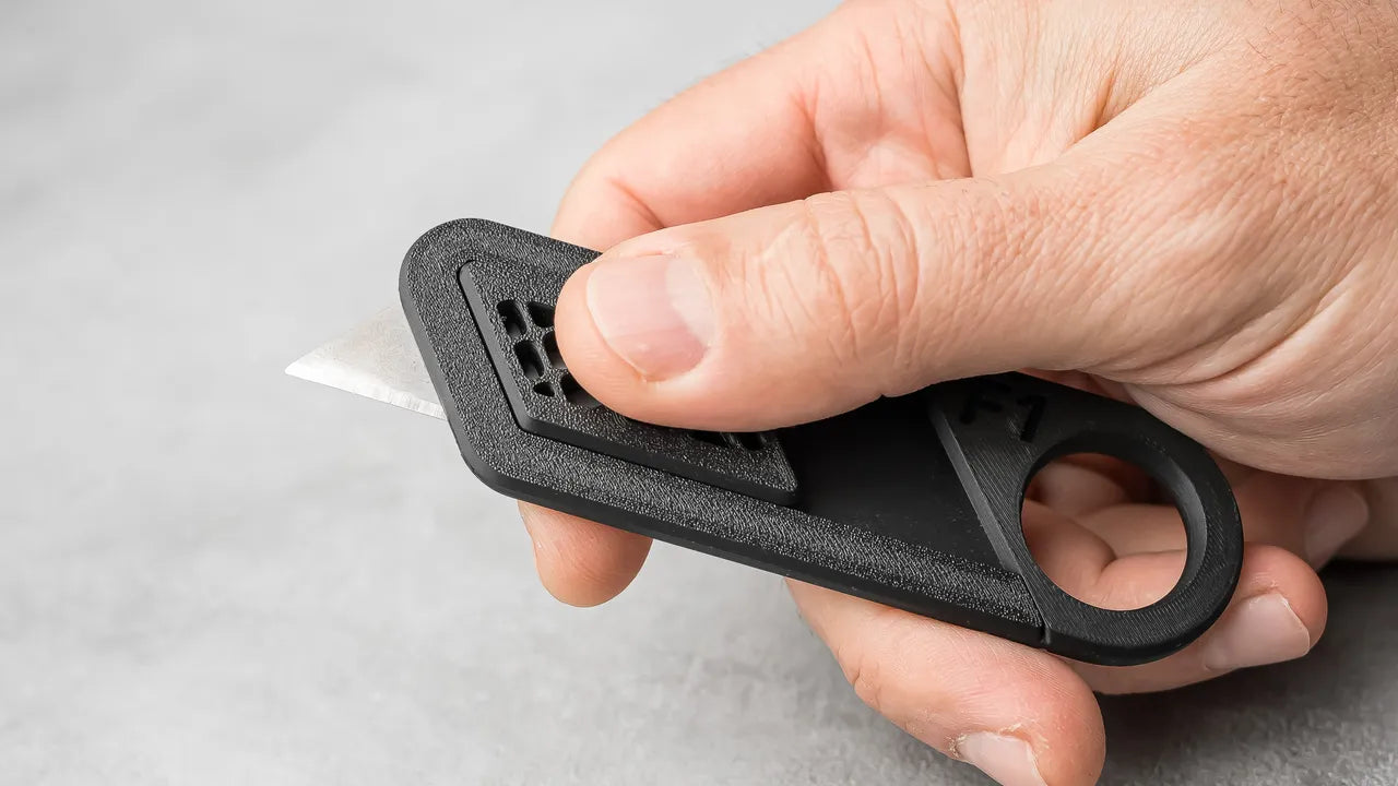 3D Printed Retractable Box Cutter Utility Knife